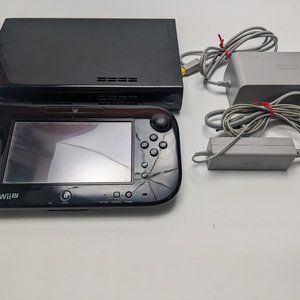 NINTENDO Wii U 32G BLACK CONSOLE SYSTEM & GAME PAD COMES WITH FREE MARIO GAMES